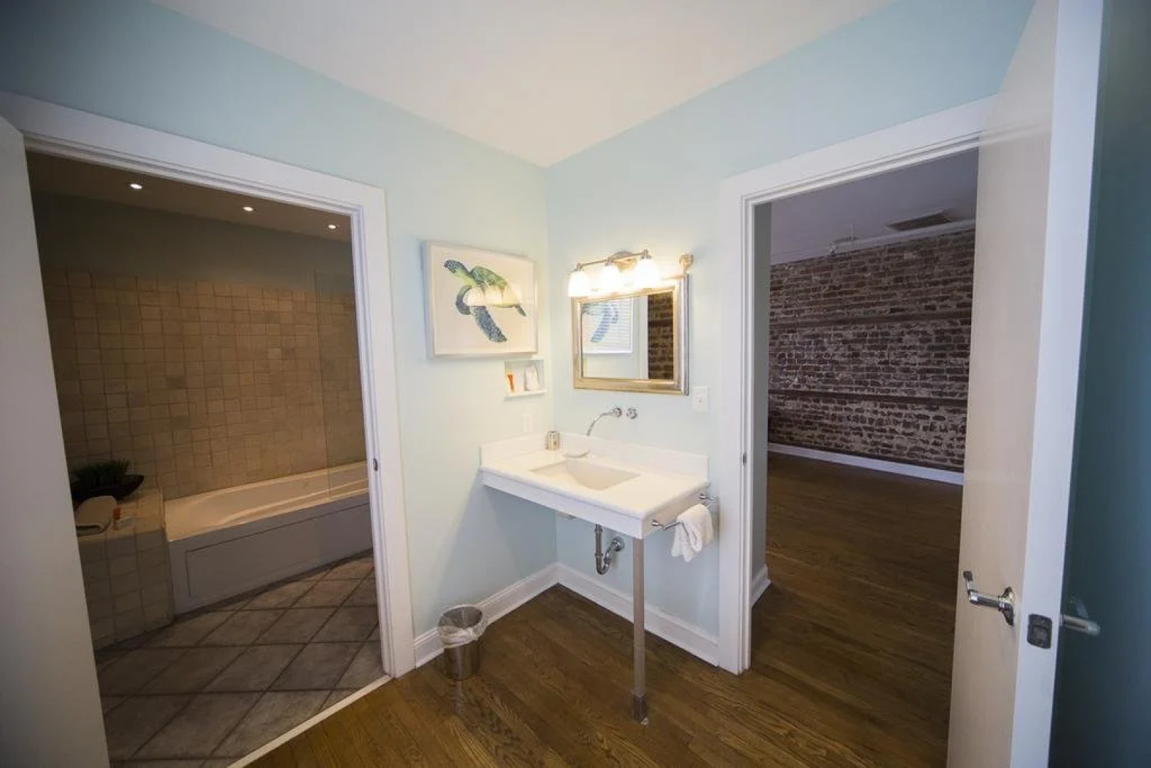 Meeting Street Suites