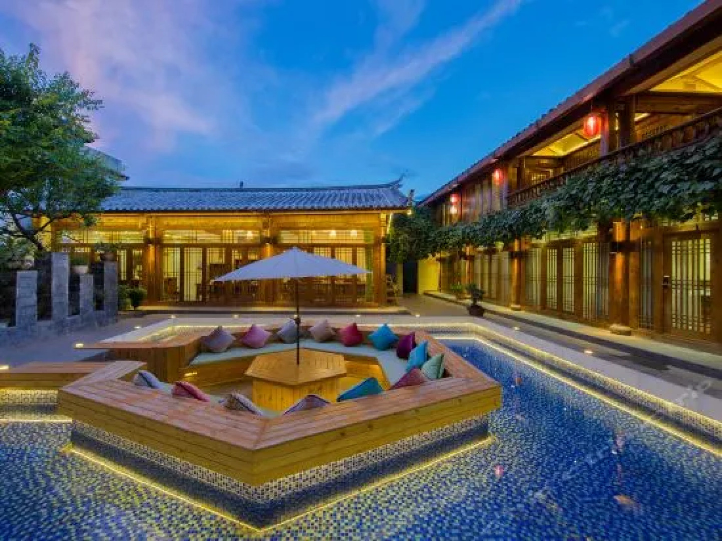 Lijiang Yi Lan Water Atrium Boutique Inn
