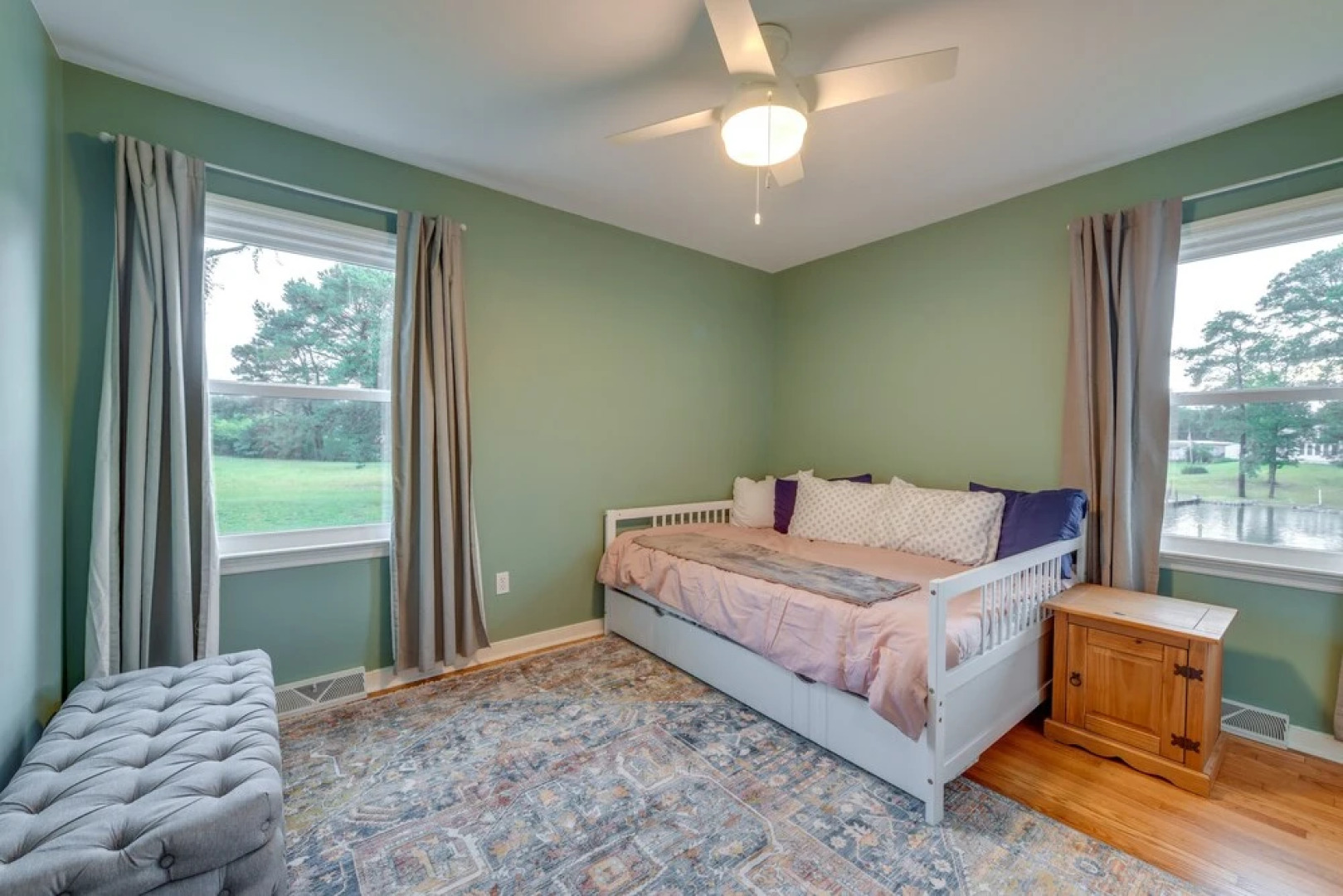 Riverfront Virginia Home - Dock, Fire Pit & Kayaks