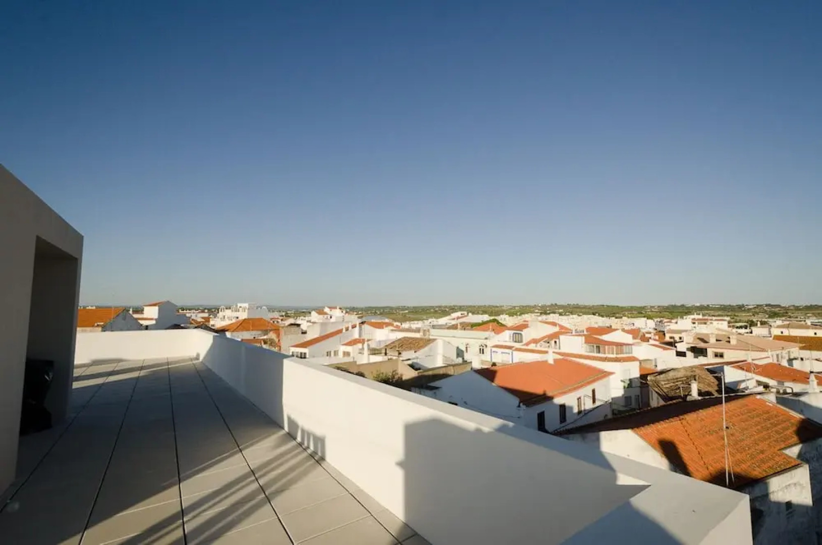 Modern 2 Bed Apartment 5km Carvoeiro