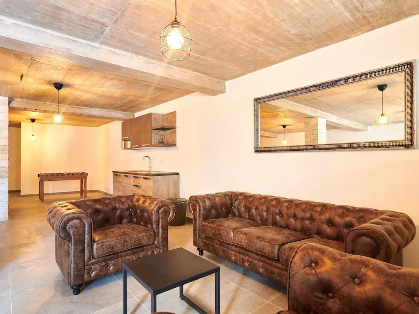 Beautifully decorated villa with pool ideal for vacation with your family.