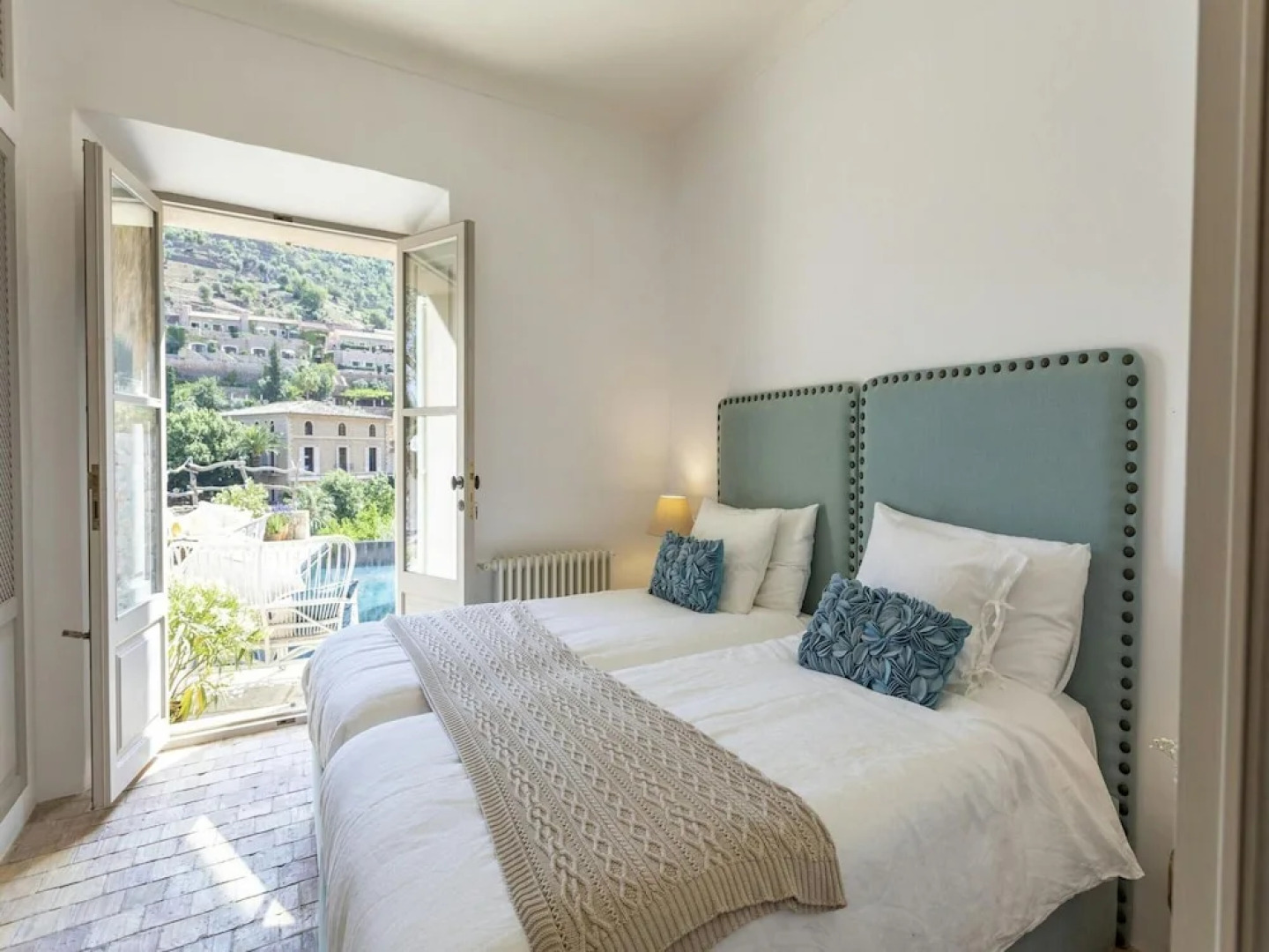 Stylish Holiday Home With Deia Views