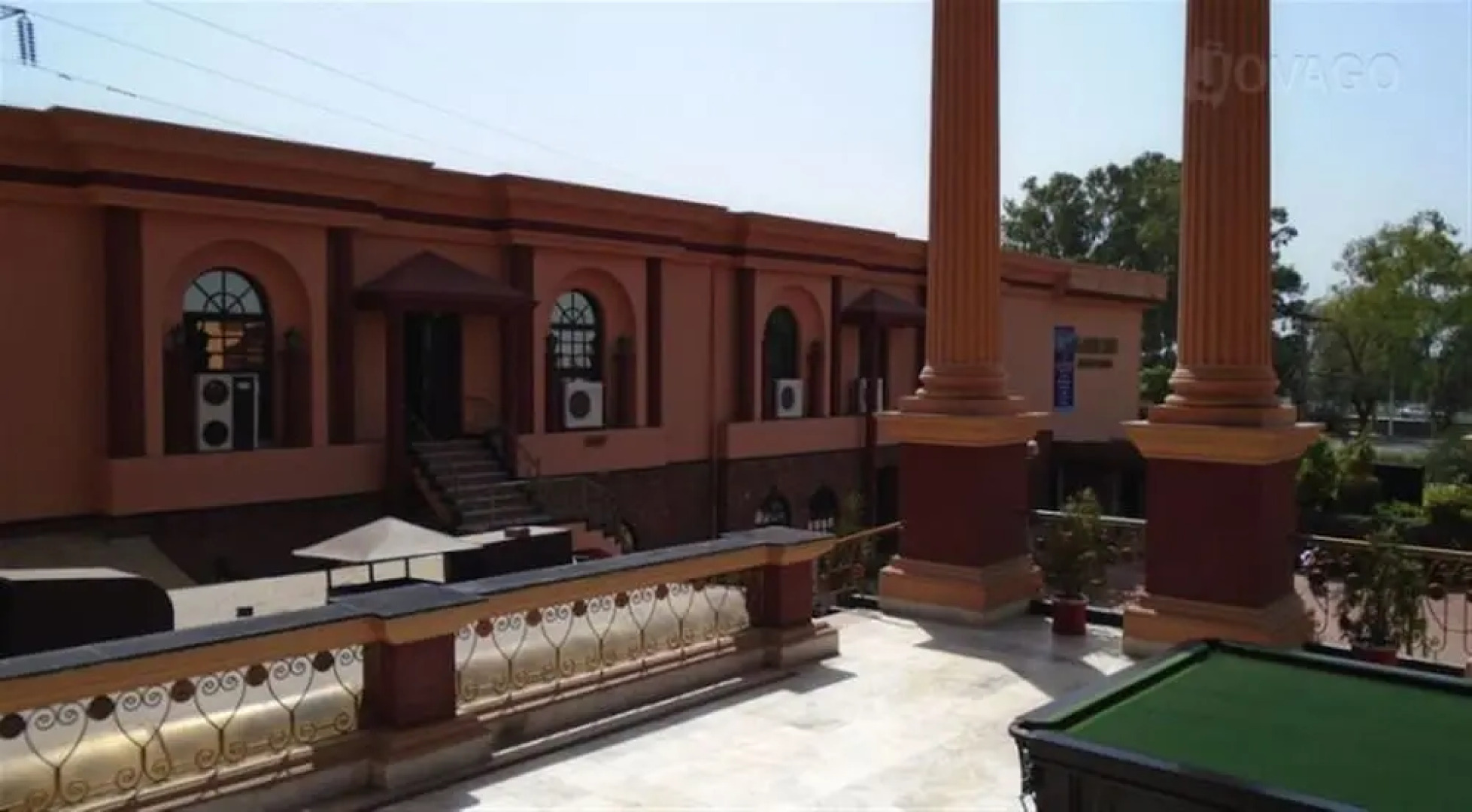 Garvaish Luxury Hotel