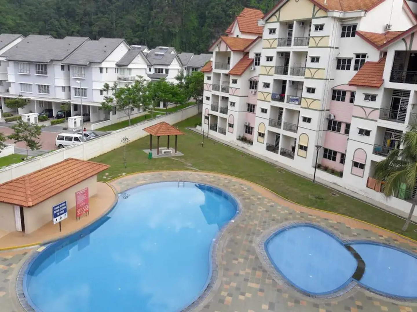 Alpine Village Sunway by Jeffrey Homestay