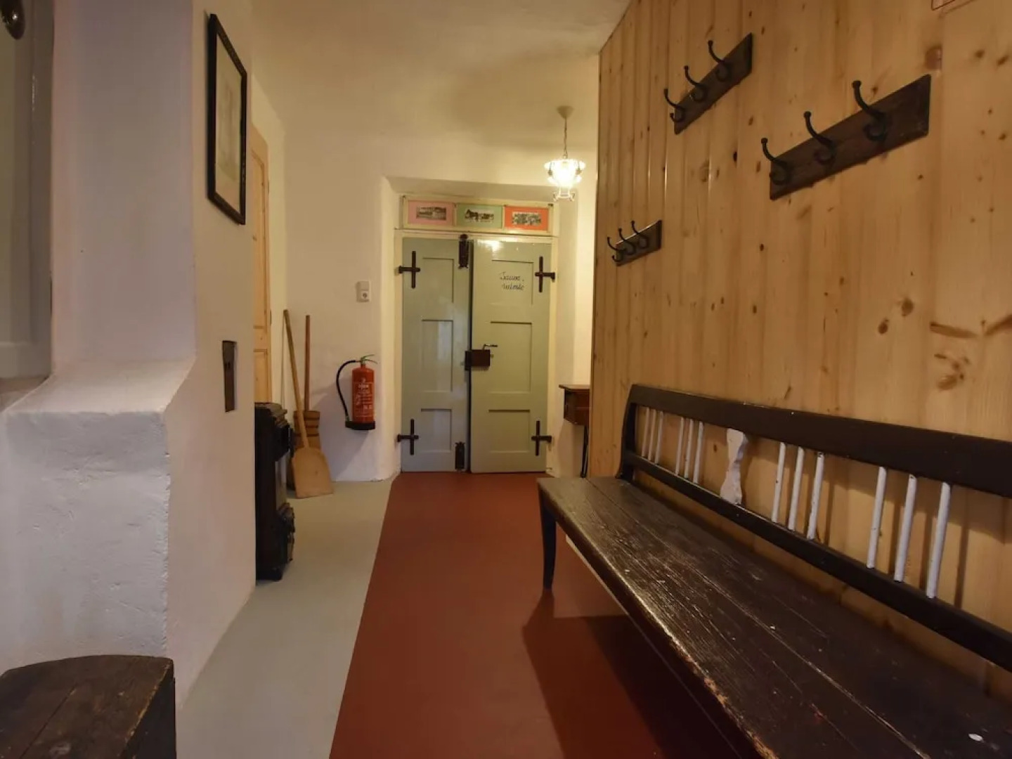 Holiday home located in a quiet, authentic mountain village with a view of the surrounding hills.