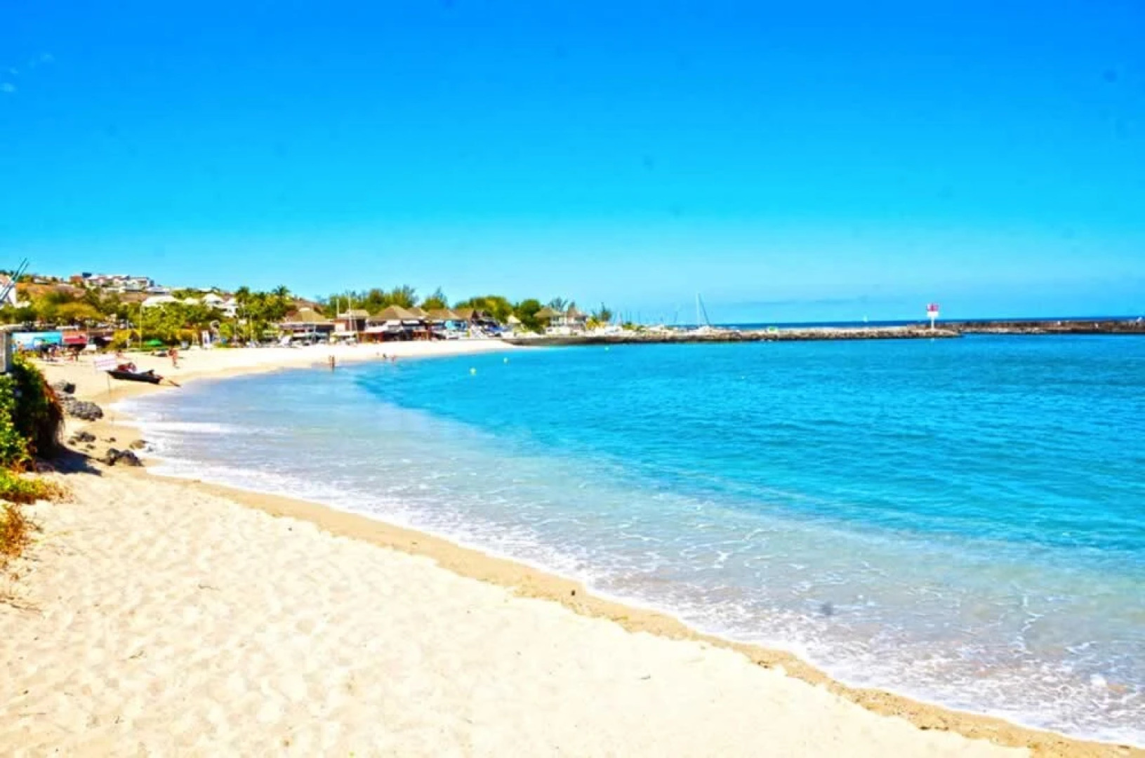 Studio in St-benoit, With Wonderful Mountain View, Pool Access, Enclos