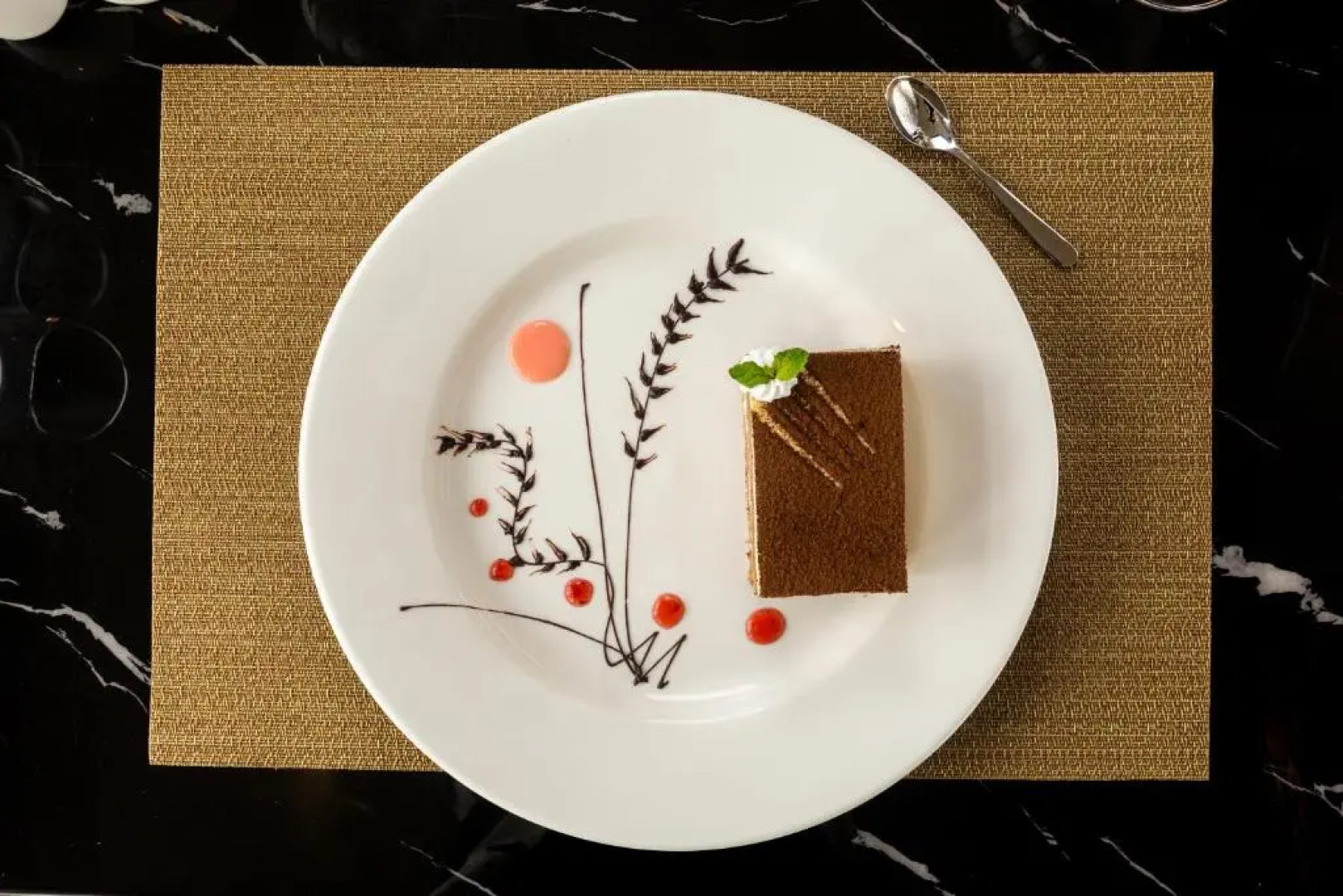 Heaven Gate Hotel O Quy Ho