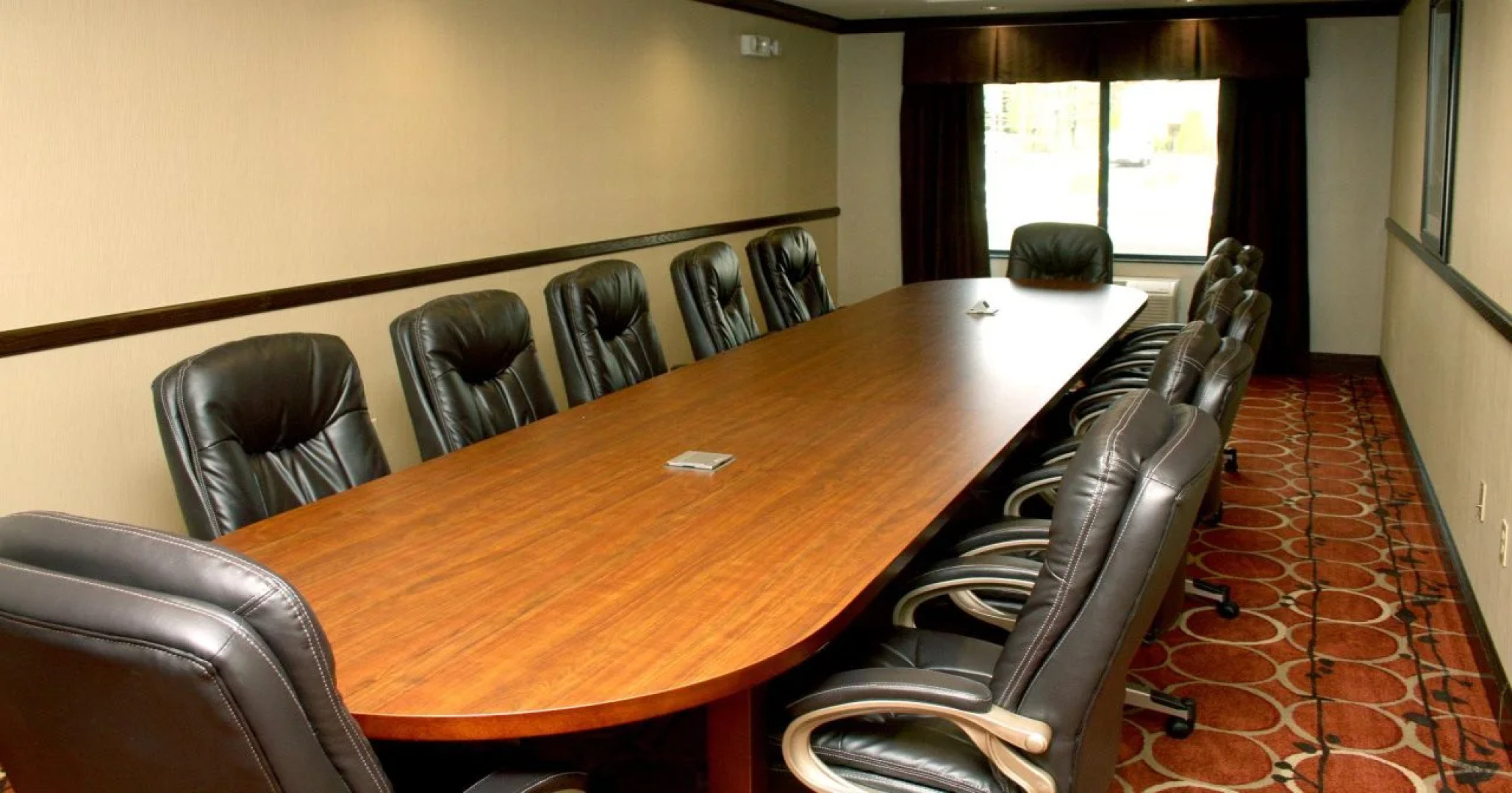 Holiday Inn Express & Suites Cumberland - La Vale by IHG