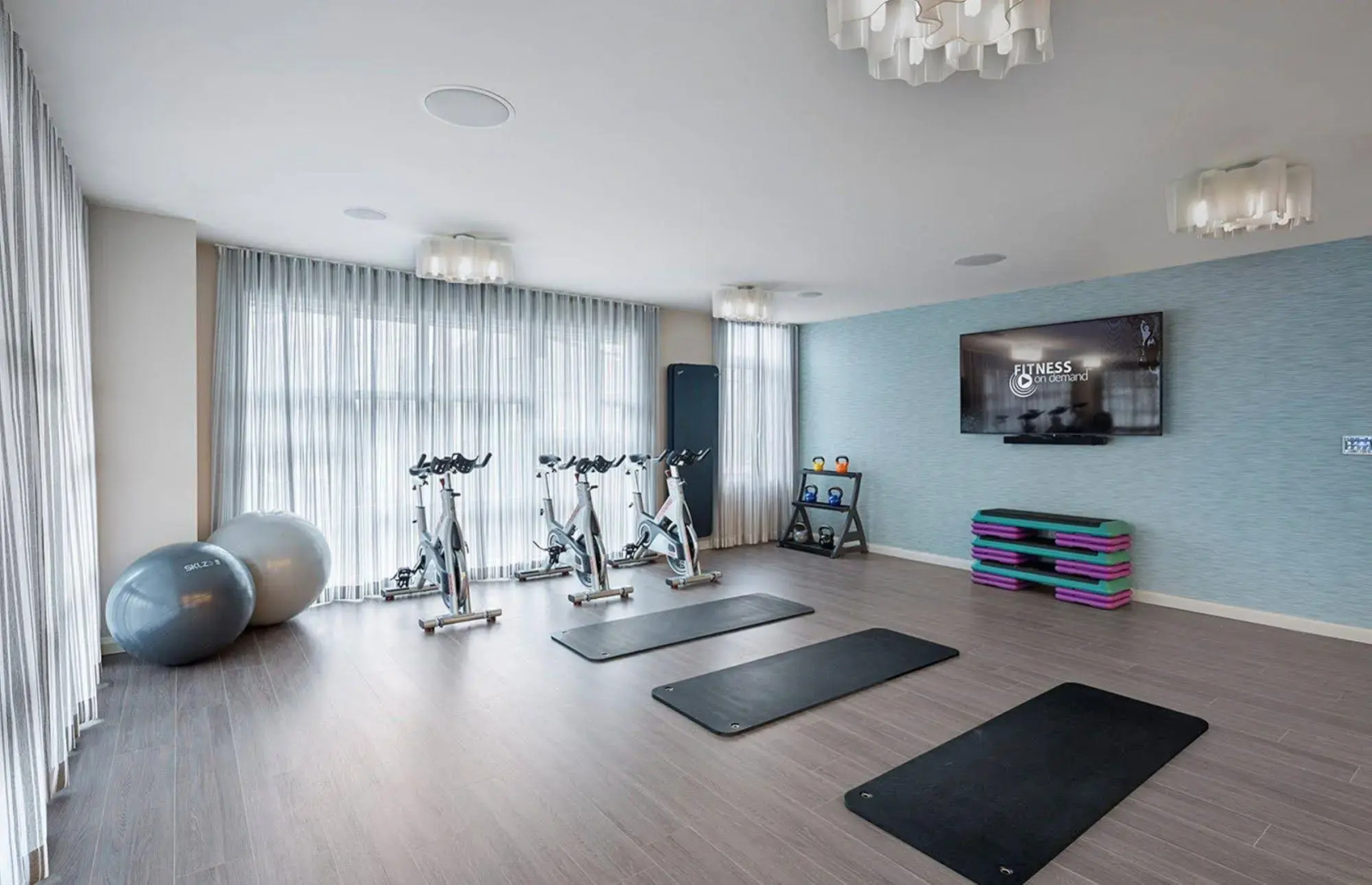 Global Luxury Suites at the Charles River