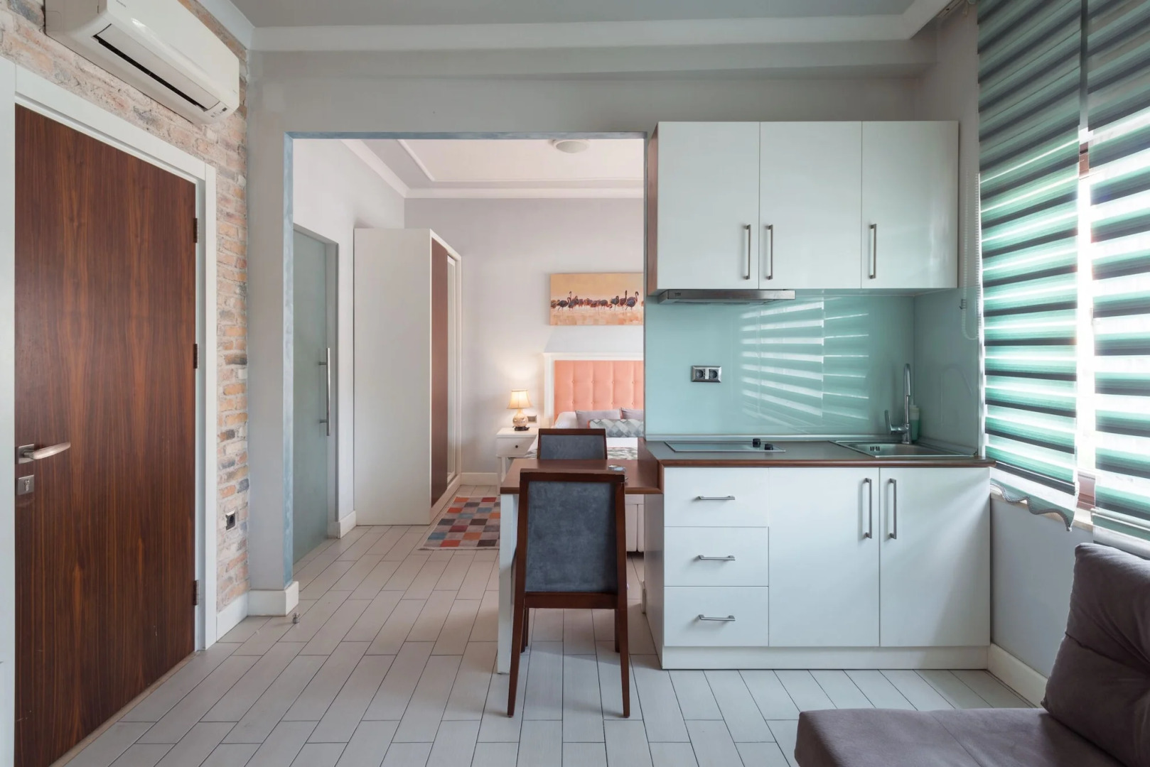 Delight Deluxe Aparts