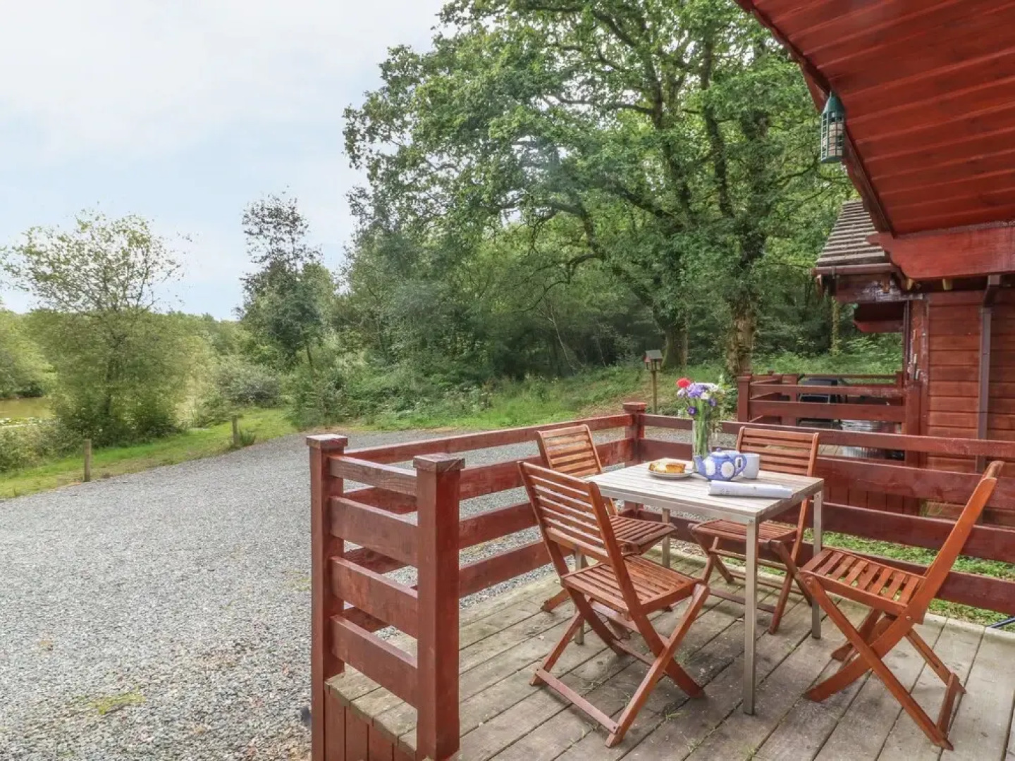 White Hen Kingslakes