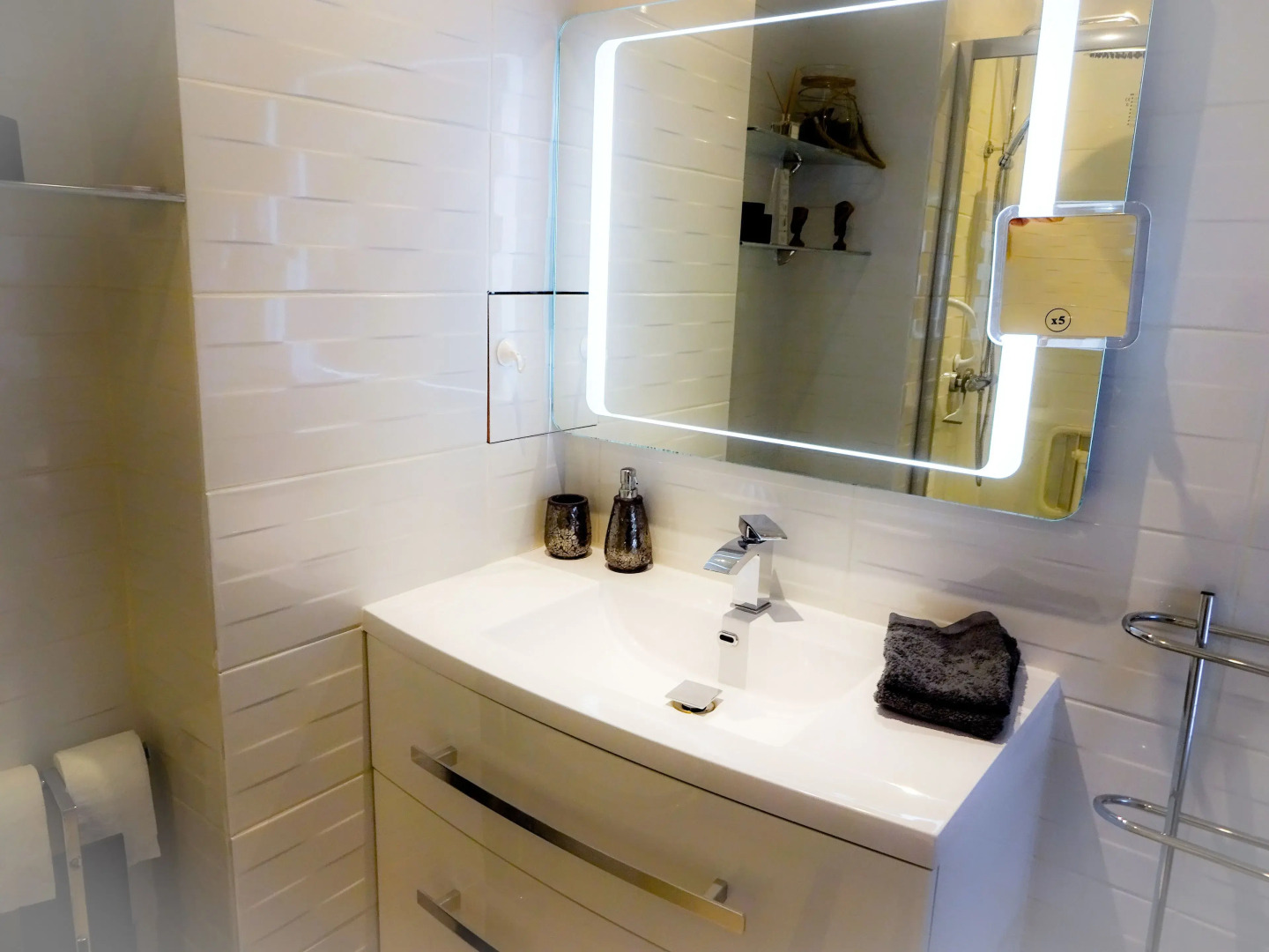 Le Pytheas Vieux Port Marseille