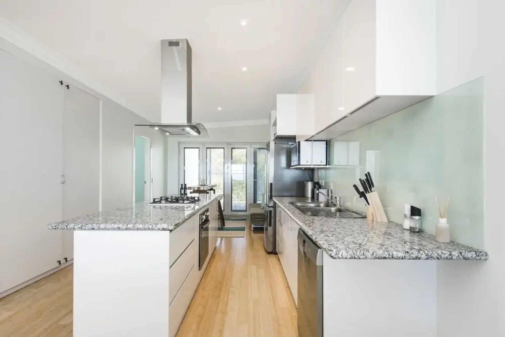 Oceans Up - Luxury Apartment With Ocean Views