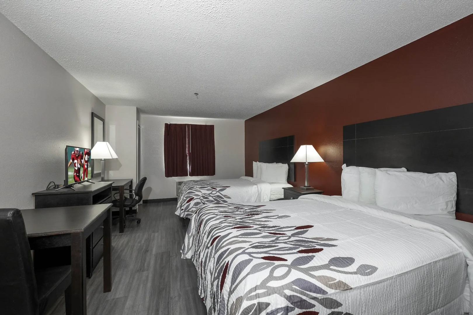 Red Roof Inn & Suites Pensacola - NAS Corry