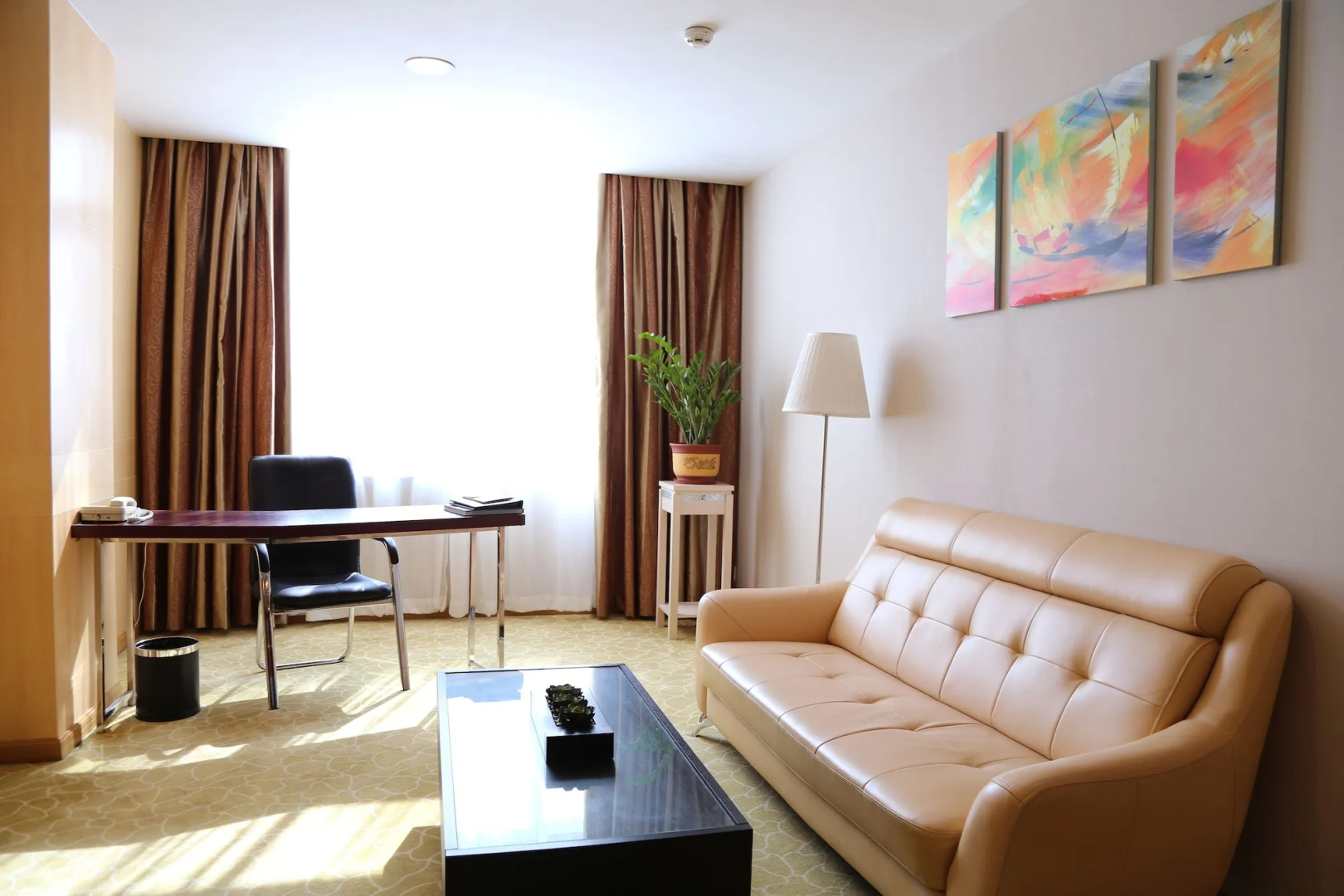 Baiyun City Hotel