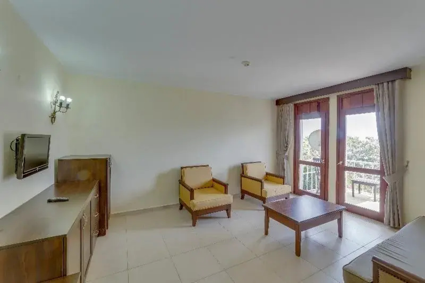 Santa Family Club Hotel