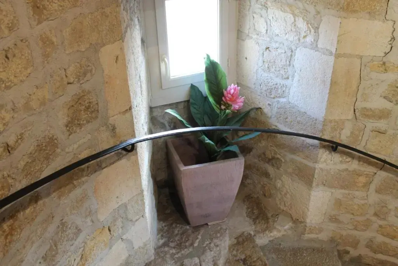 Logis Hotels  Auberge De La Tour   Hôtel Et Restaurant