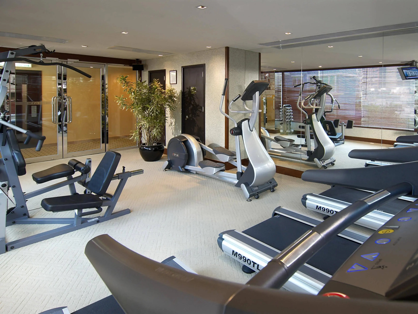 Lan Kwai Fong Hotel @ Kau U Fong