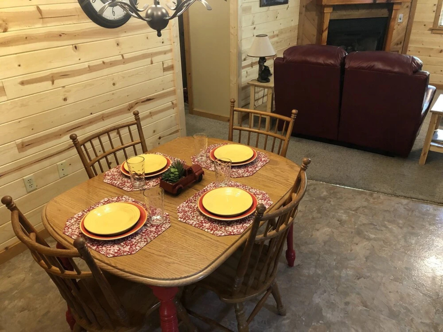 Amazing Dreams 2 Bedroom Cabin by RedAwning