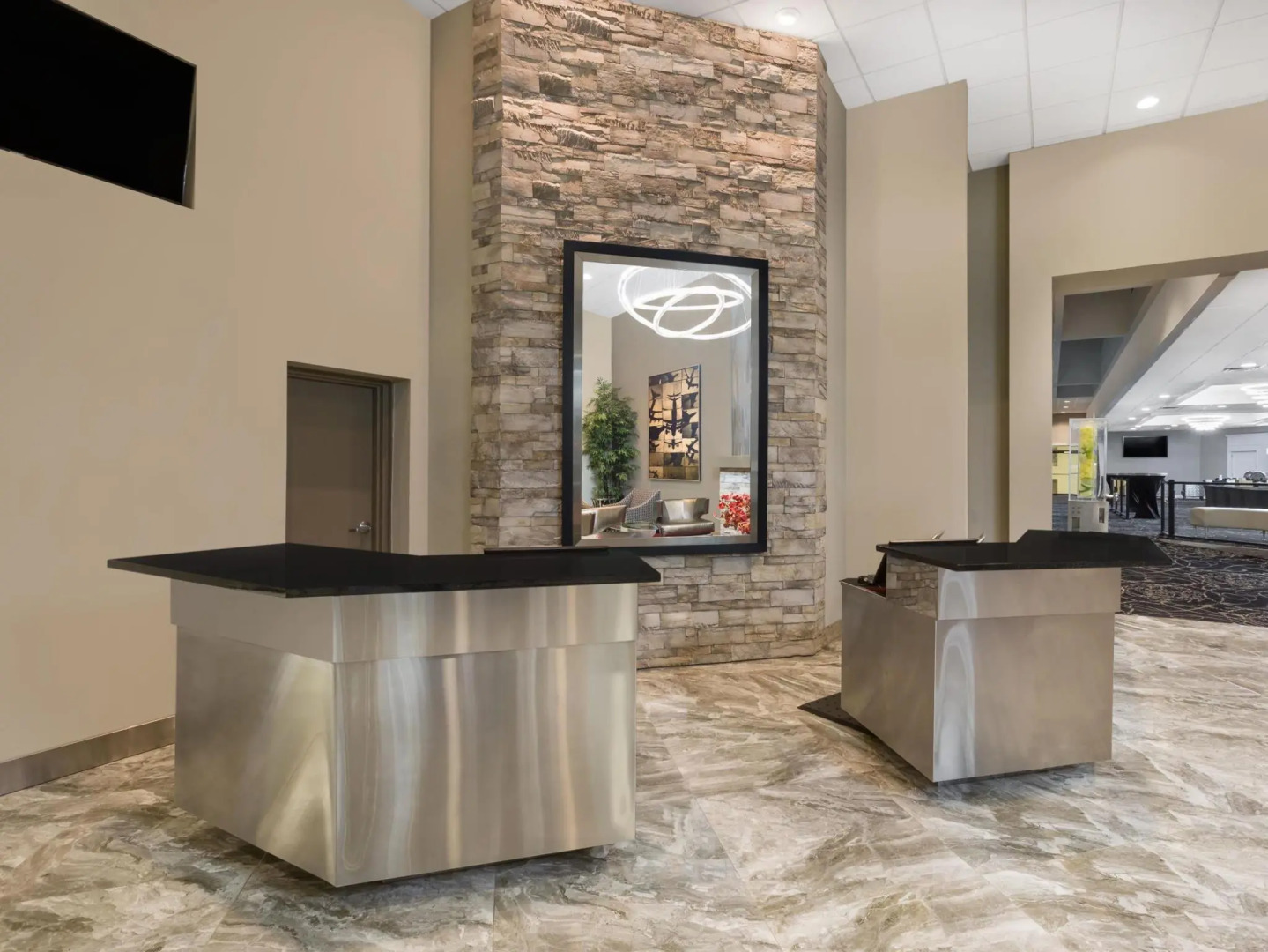 Clarion Inn Des Moines Airport