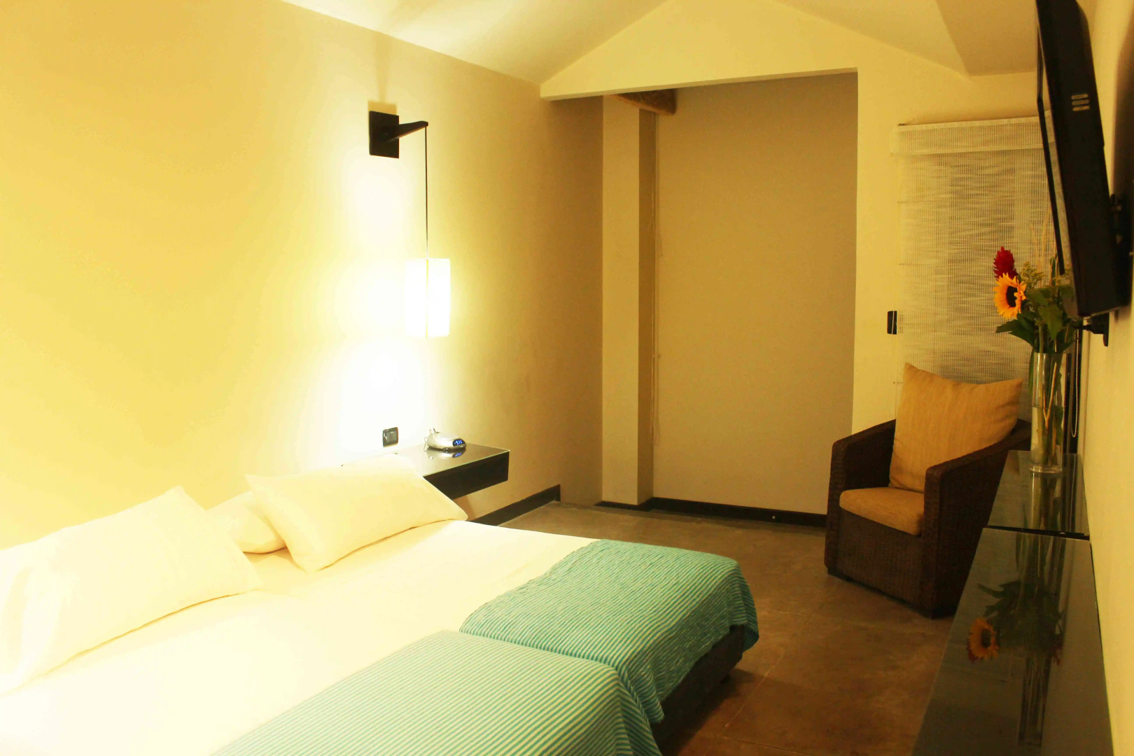 Hotel Santorini Express y Cabañas