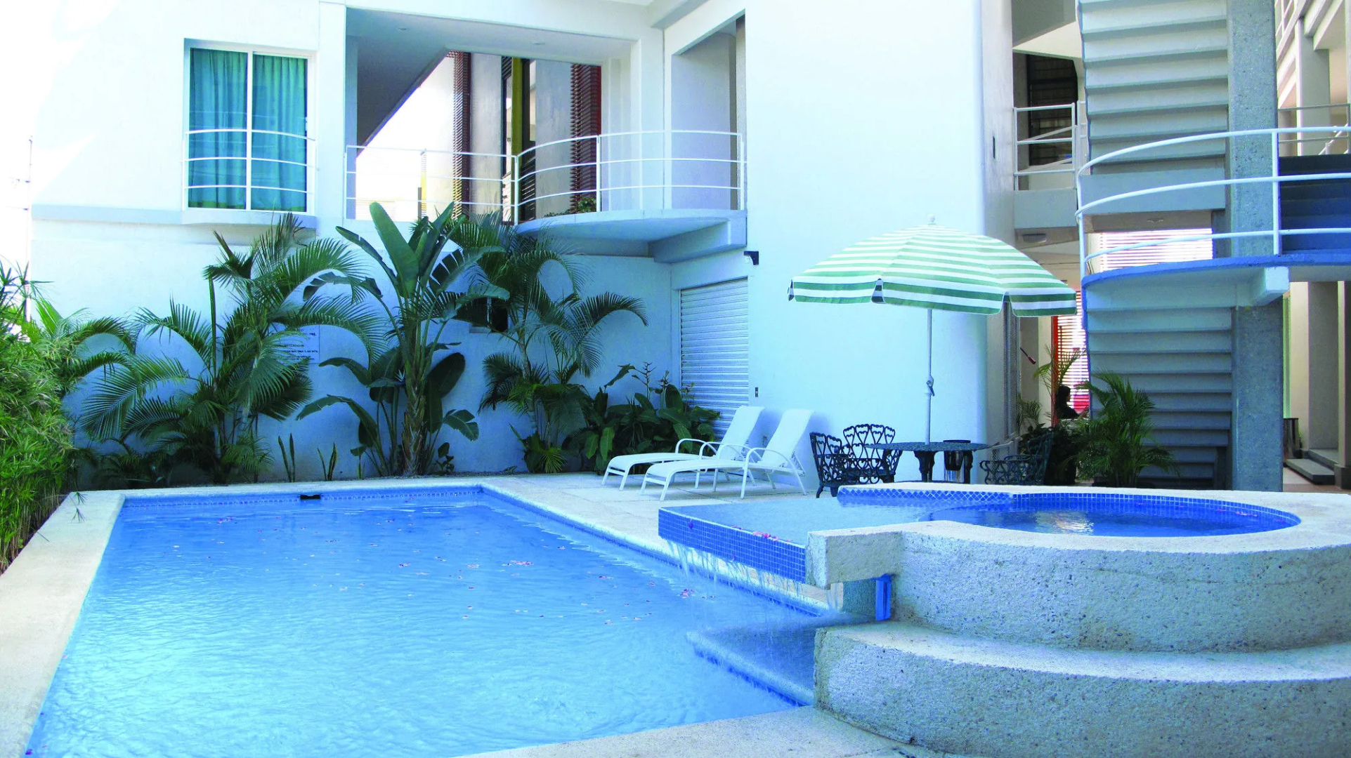 Hotel Rs Suites