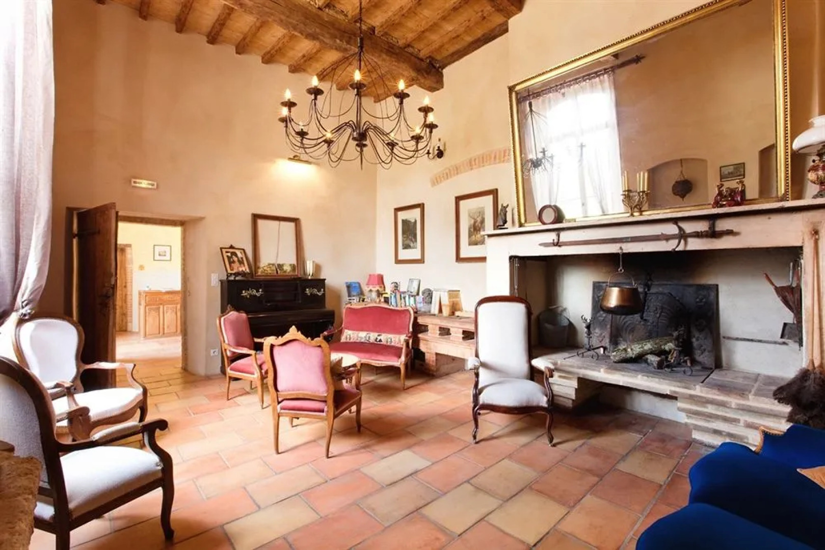 Le Petit Chateau Argoumbat