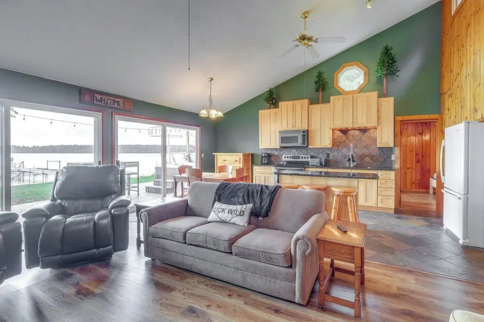 Kalkaska Retreat: Private Hot Tub, Dock, Fireplace