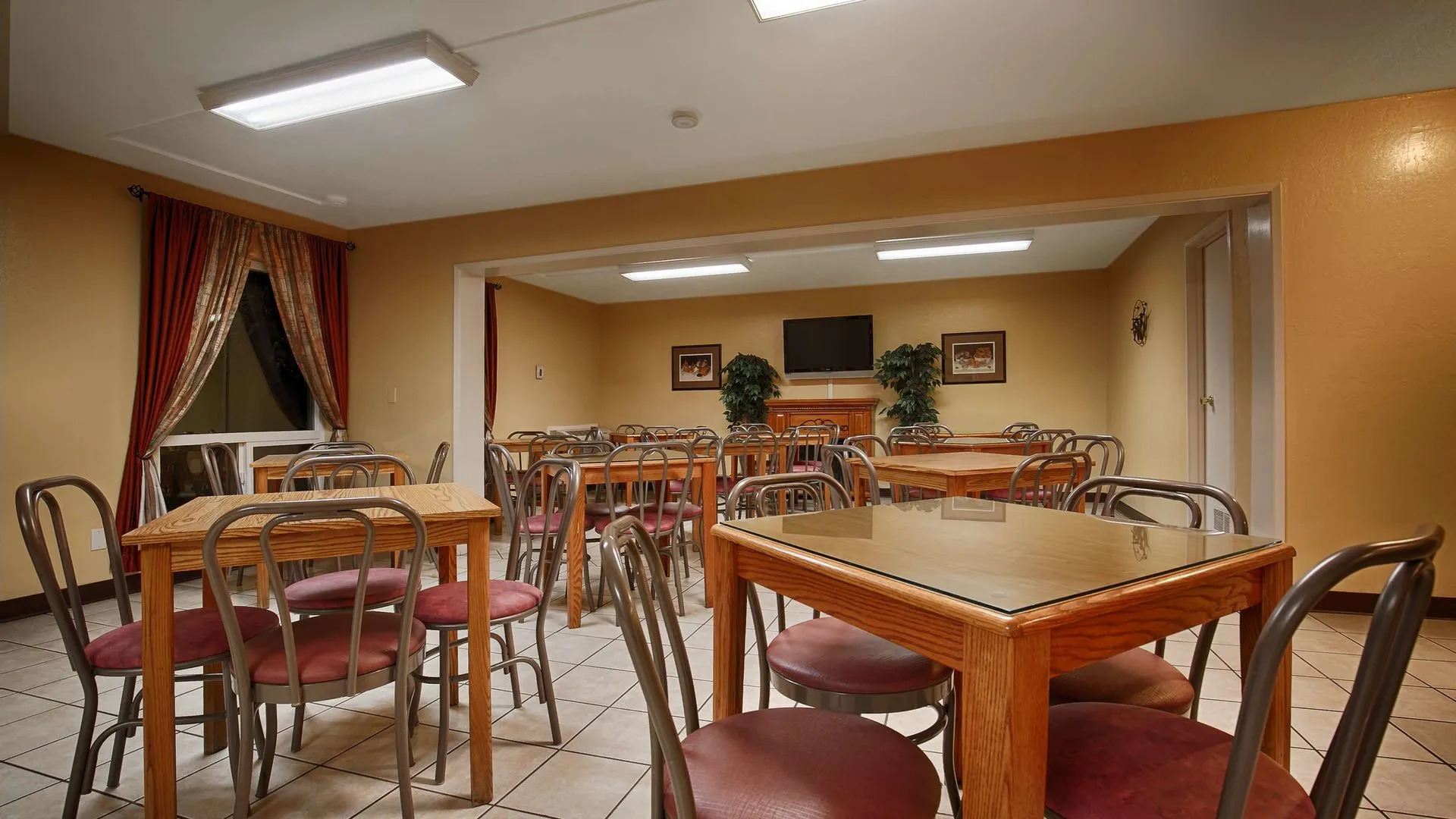 Best Western Village Inn