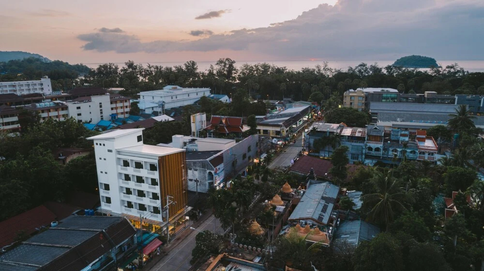 iNest Poshtel - Hostel