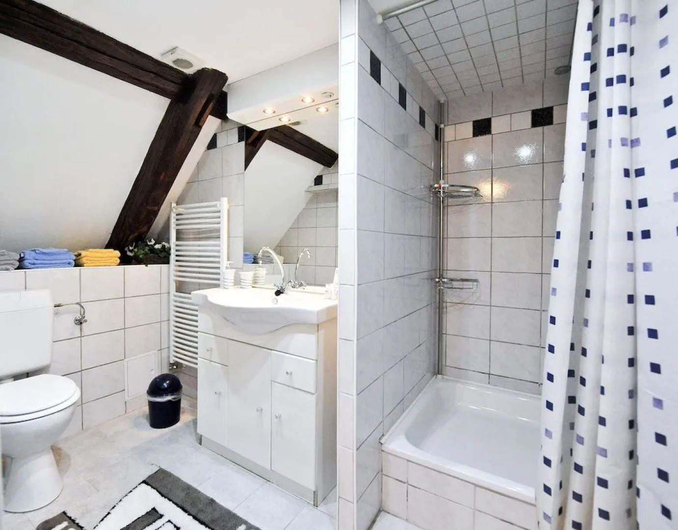 Ferienwohnungen & Gästezimmer Kachel