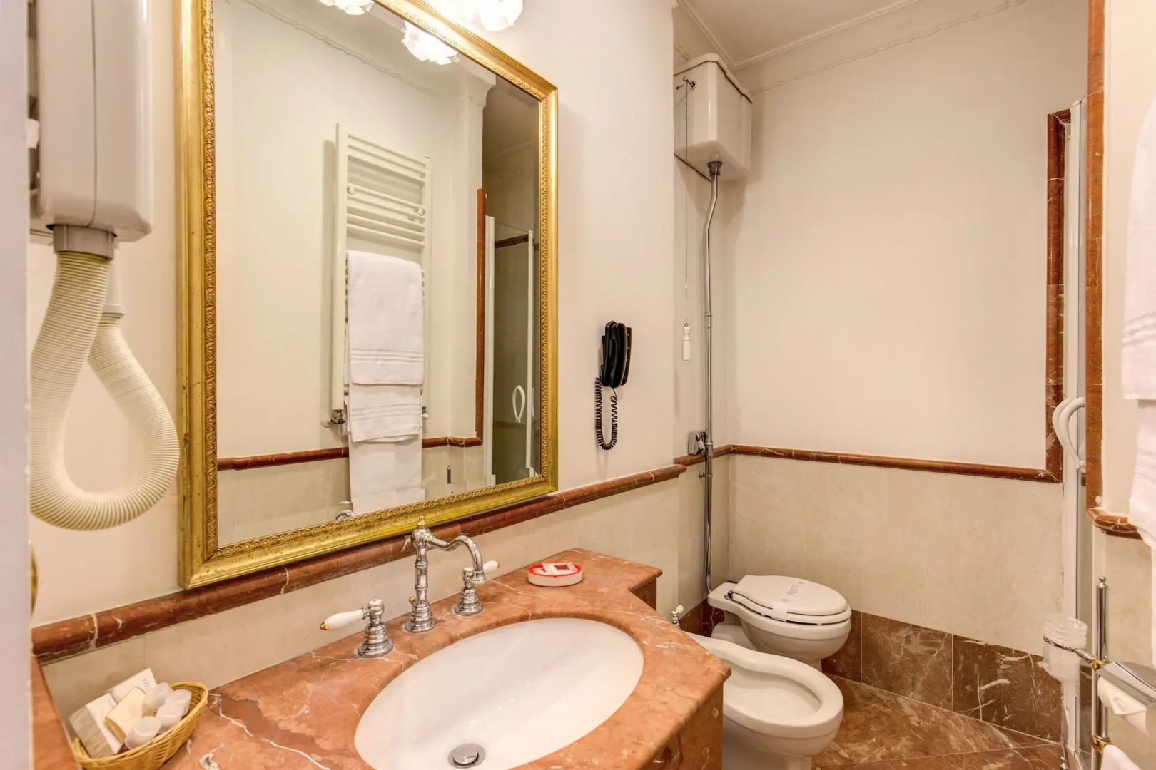 Hotel La Lumiere di Piazza di Spagna
