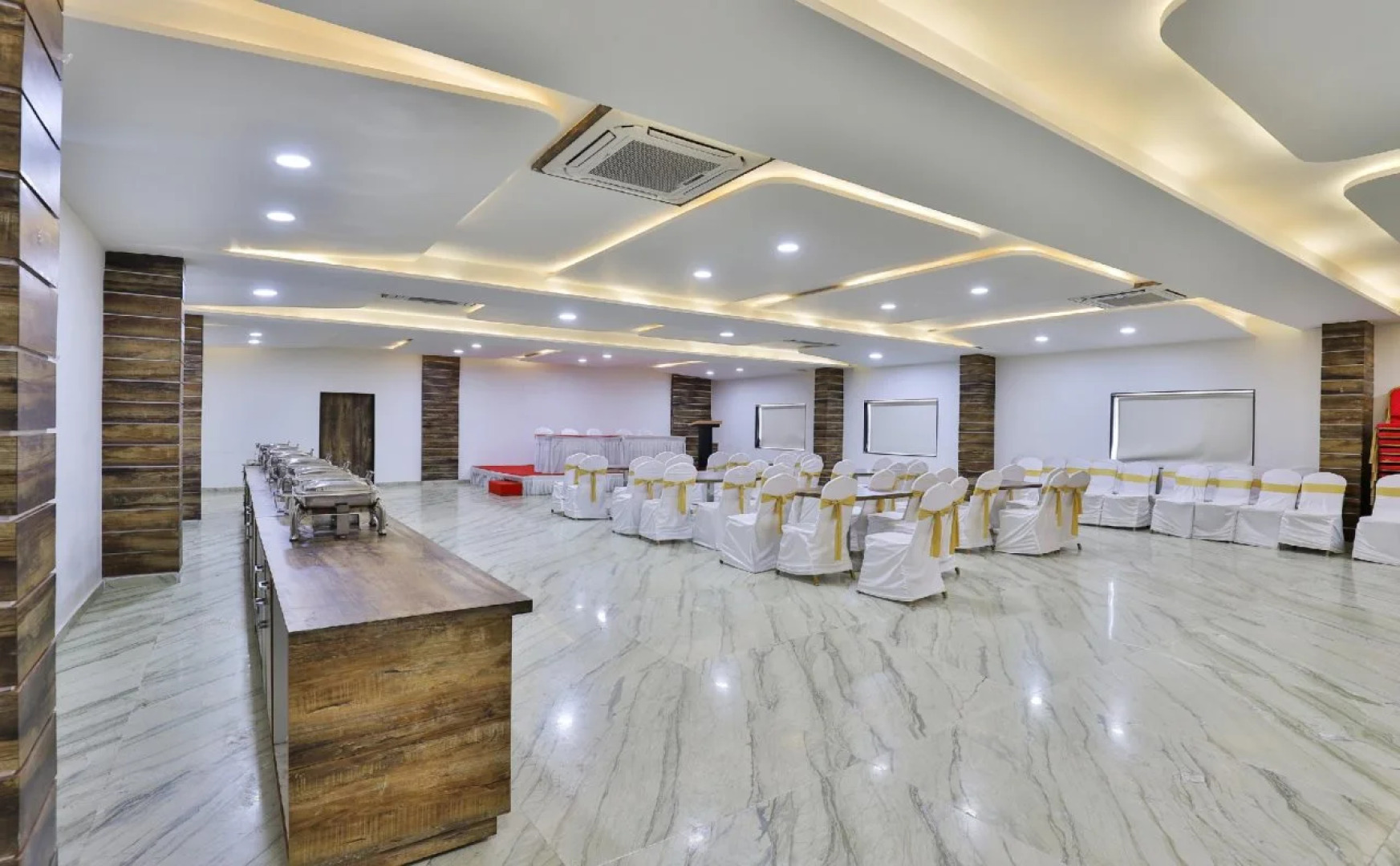 The Grand President By OYO Rooms