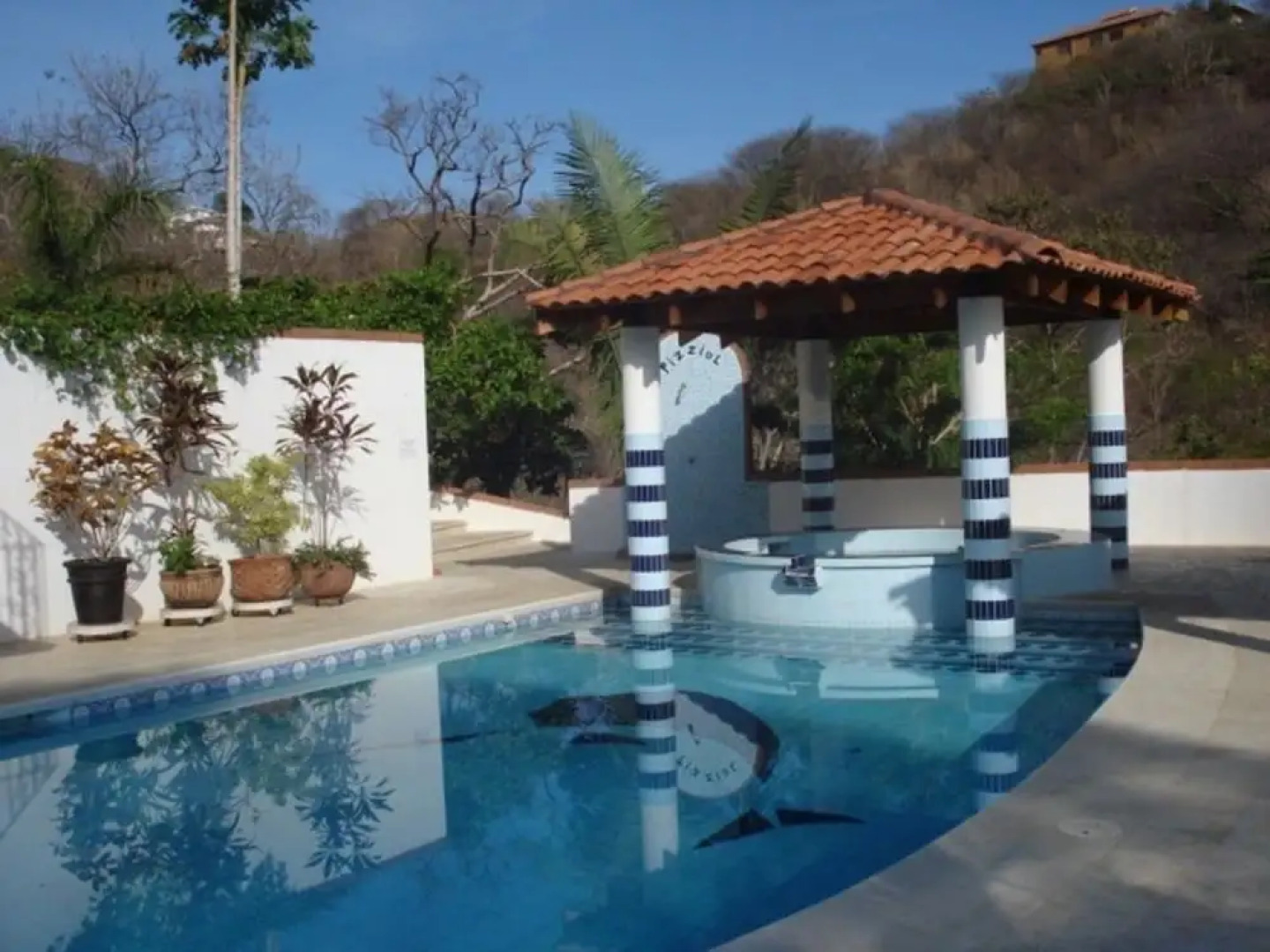 Villa Paradiso up to 14 People