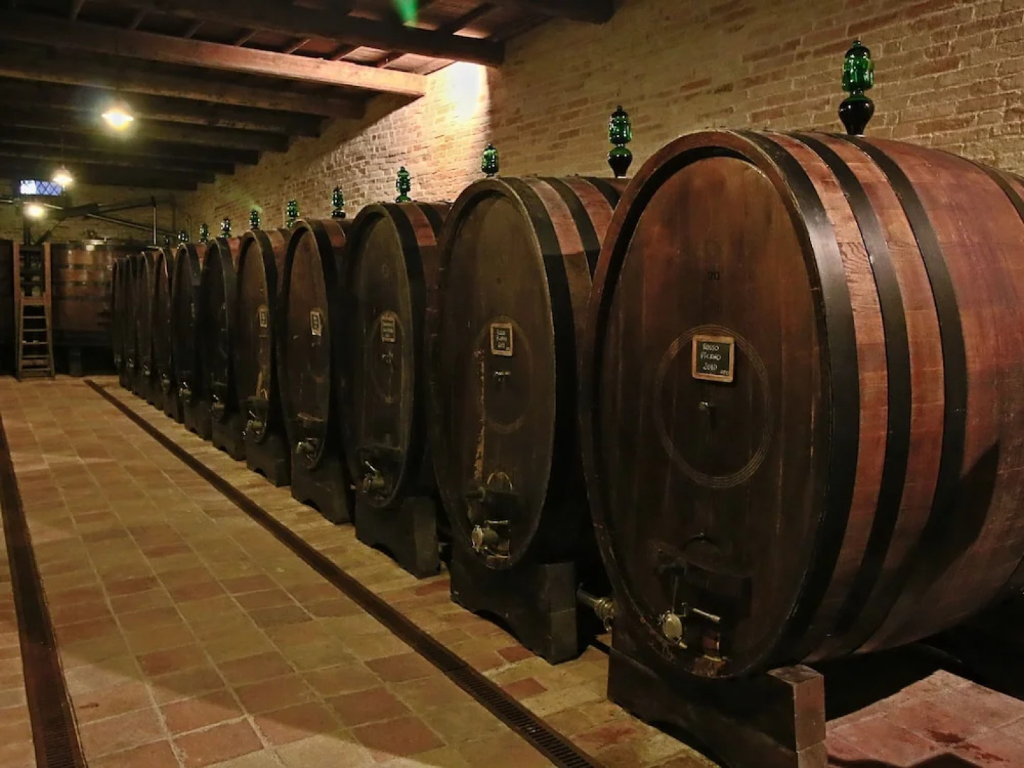 Luxurious Mansion with Private Garden in Montecassiano