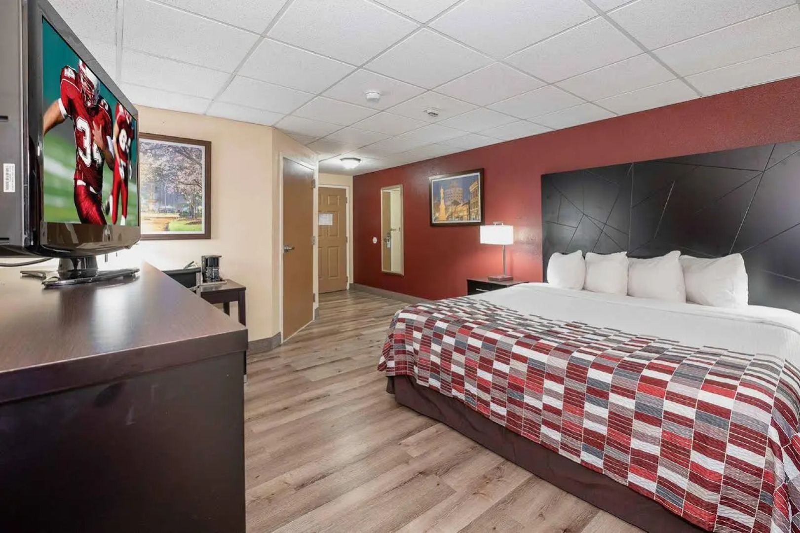 Red Roof Inn & Suites Macon