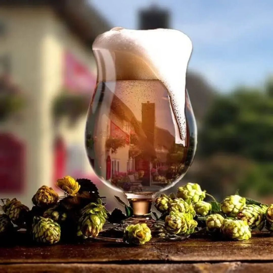 Greyhound Country Inn