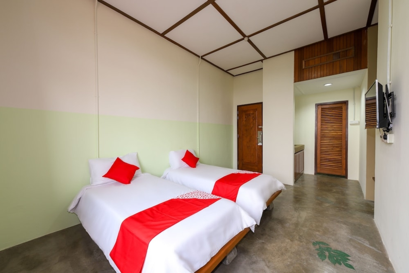 Collection O Ivory Hotel & Resort