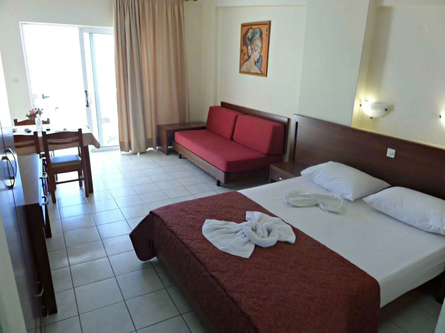 Отель Menia Beach