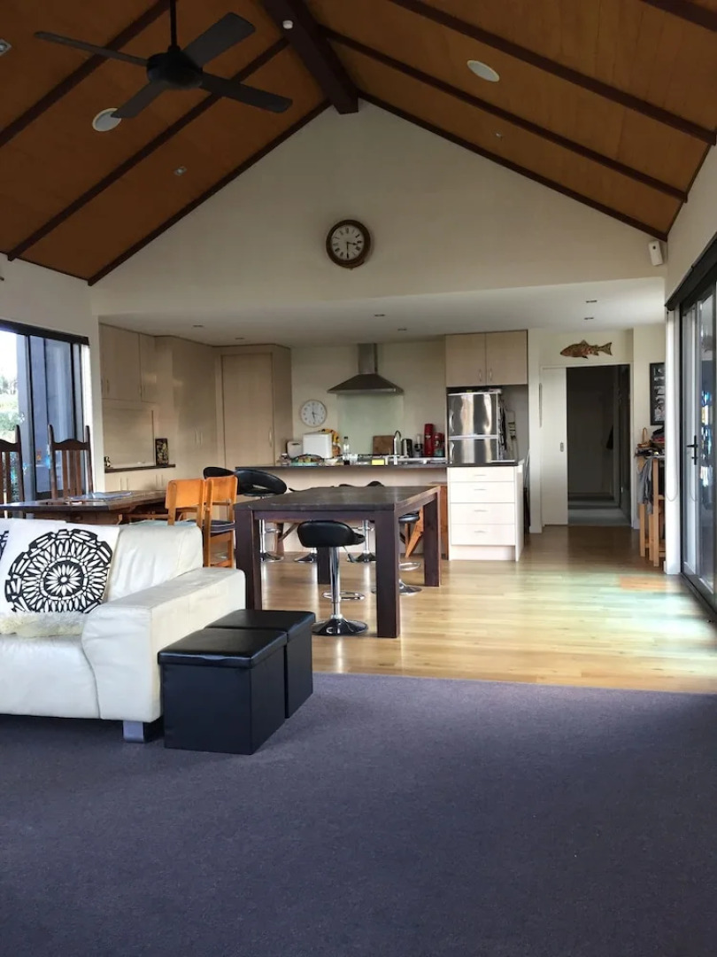 Quail Rise - Home with spectacular views