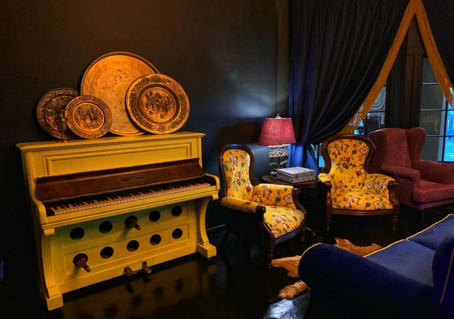 Shangri-La Country Hotel