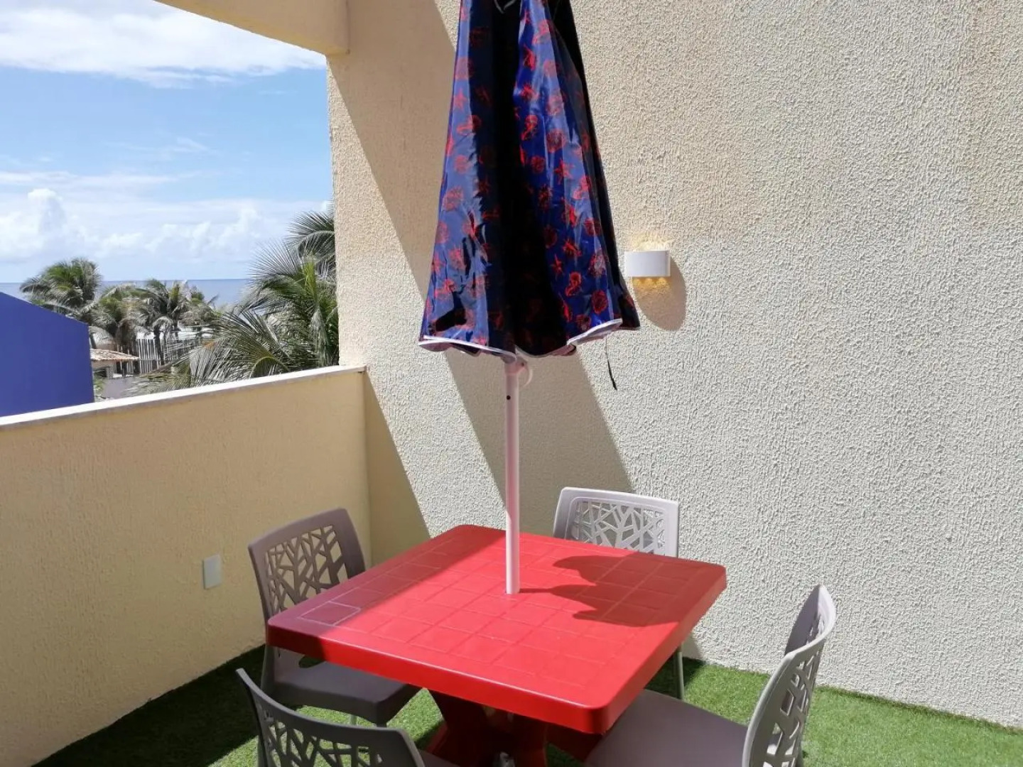 Triplex pé na areia com 3 suítes próximo Salvador