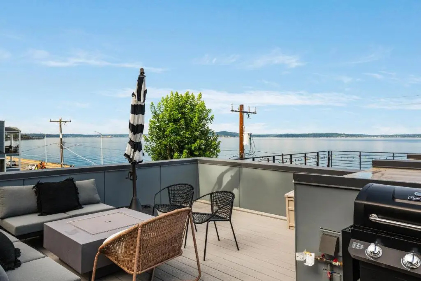 Alki Beach Escape Romantic Waterfront Getaway for 2