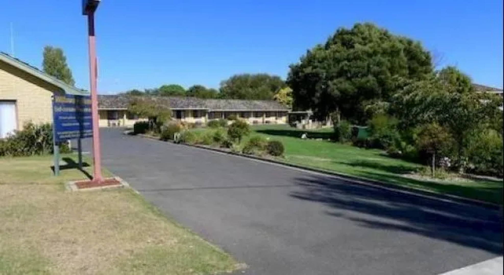 Willaway Motel Apartments