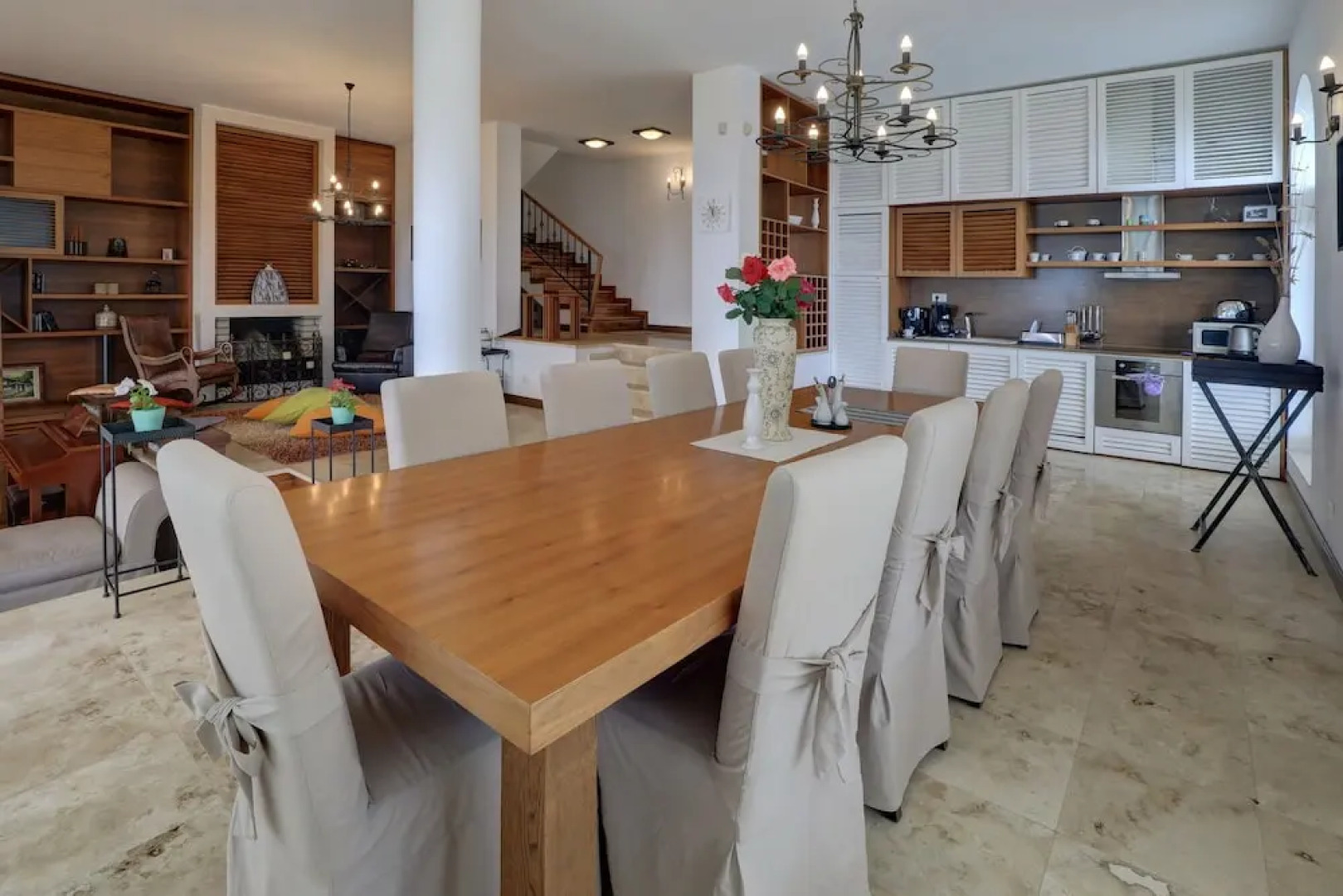 Lighthouse Luxe Estate Apart & Villas