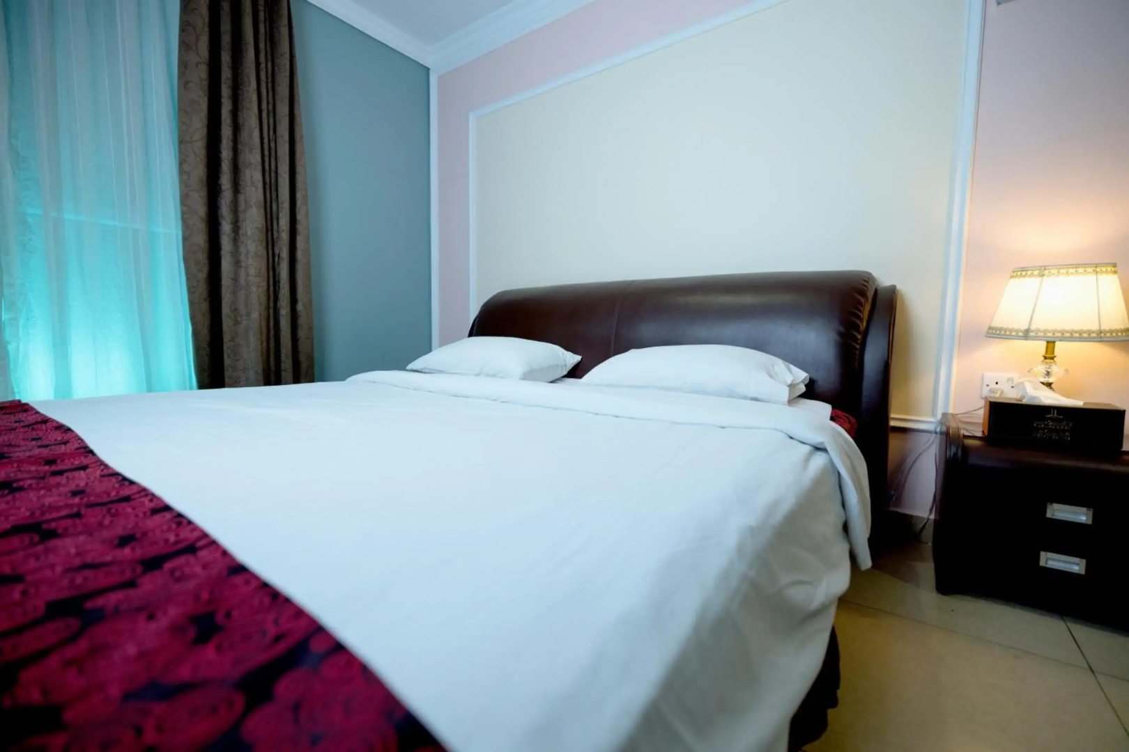 Laguna Hotel Suites