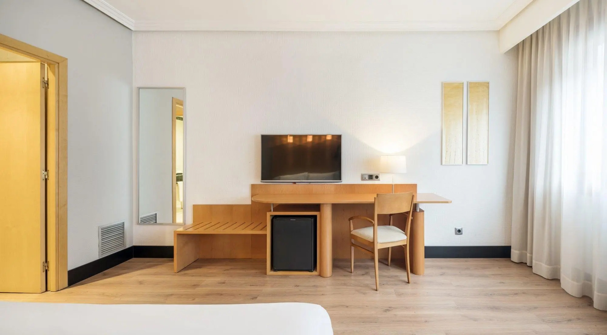 Отель Ilunion Bilbao