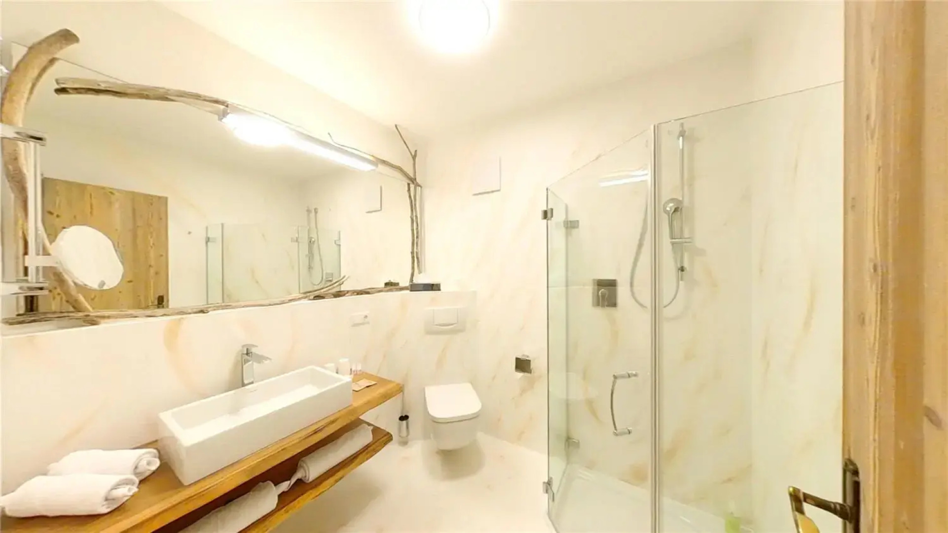 Feuriger Tatzlwurm Berghotel & Spa, BW Signature Collection