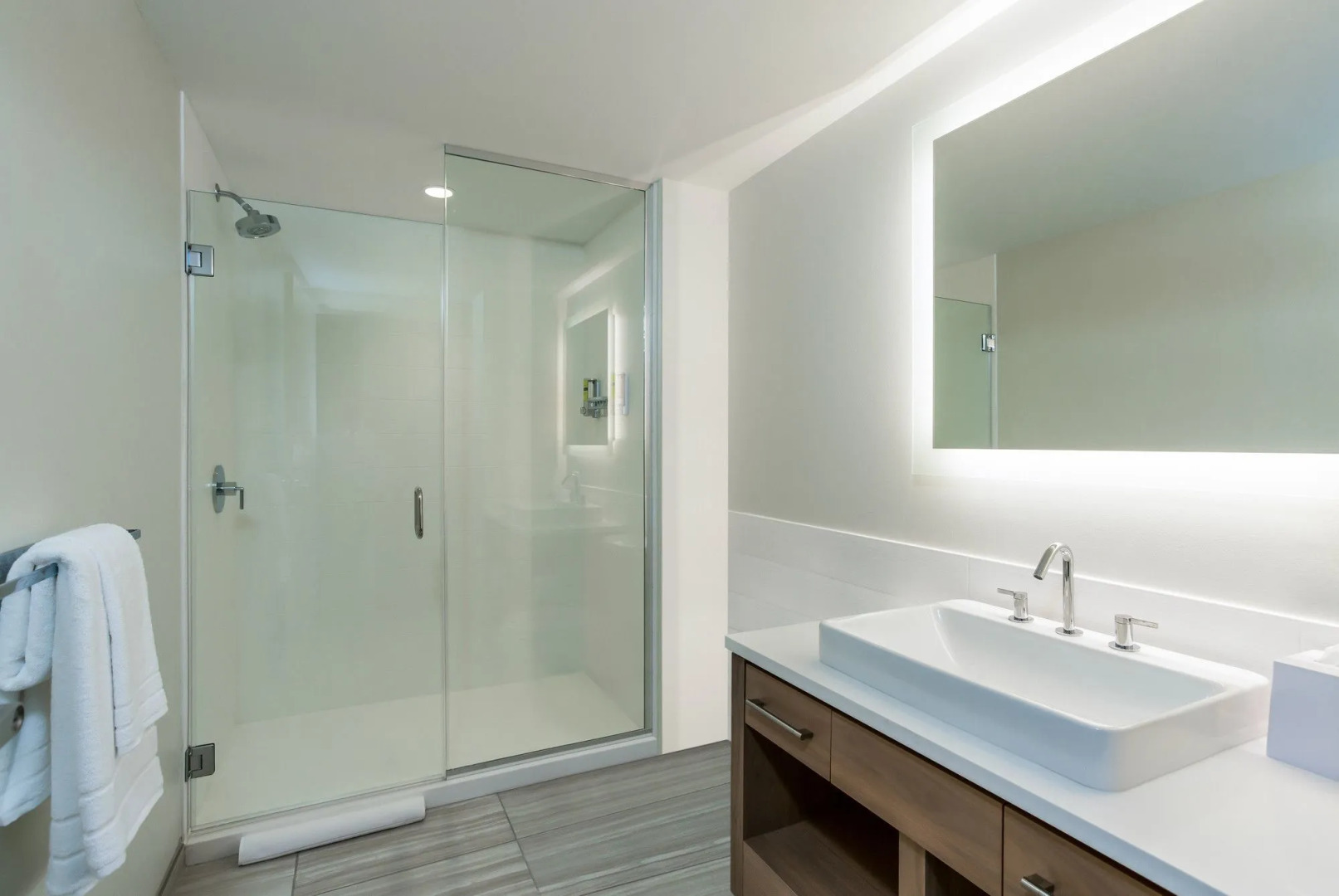 Element Austin Downtown