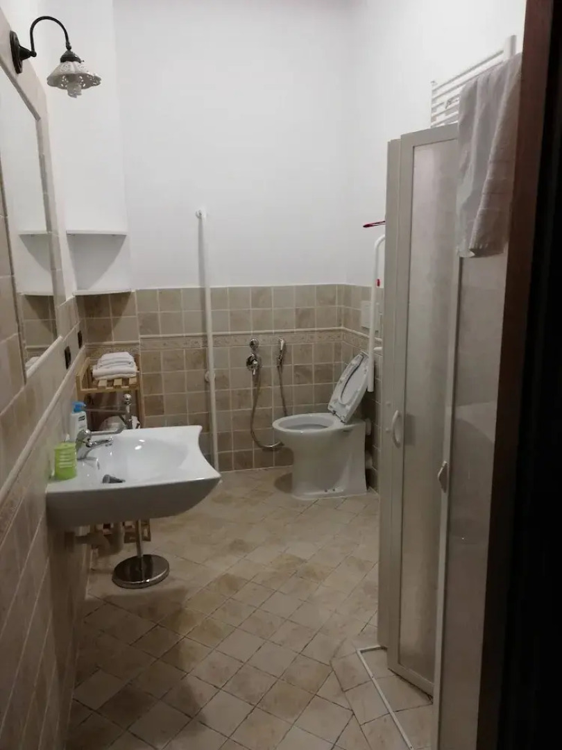 Portion of a Farmhouse With 30 Beds - 4 Apartments and 2 Rooms